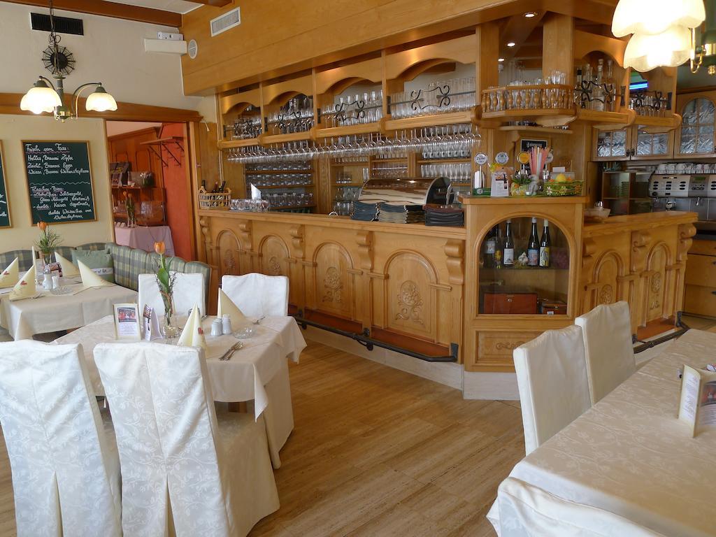 Hotel Restaurant Boeck "Roter Hahn" Sankt Polten Bagian luar foto