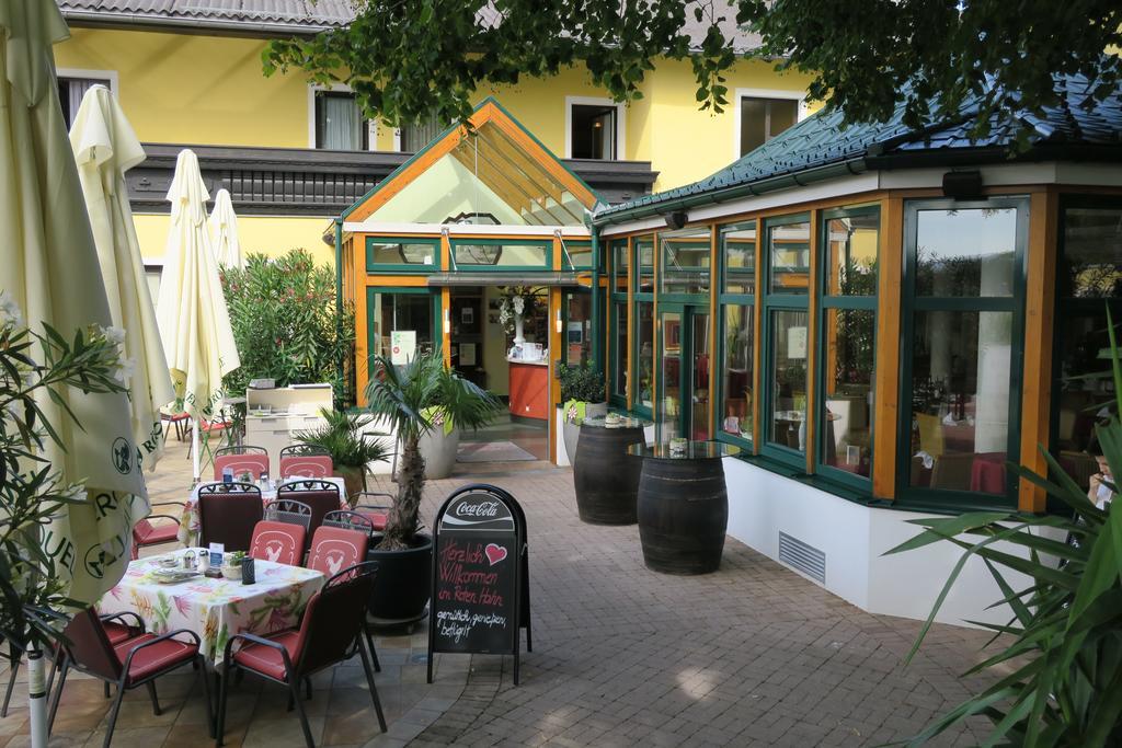 Hotel Restaurant Boeck "Roter Hahn" Sankt Polten Bagian luar foto