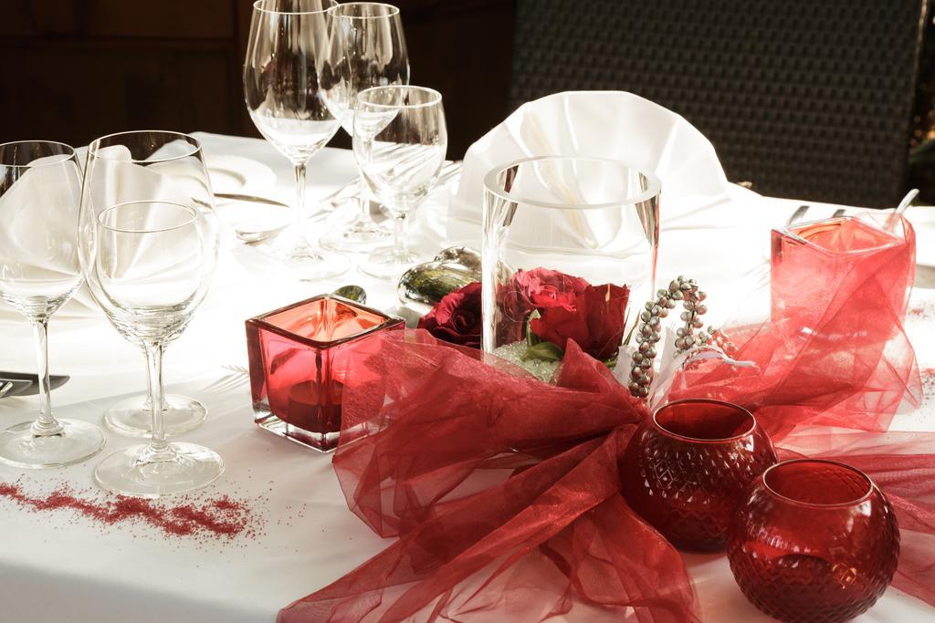 Hotel Restaurant Boeck "Roter Hahn" Sankt Polten Bagian luar foto
